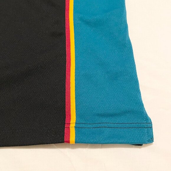 Vintage Nike NBA Detroit Pistons Short Sleeve Shooting Shirt Mens Medium - Picture 14 of 16